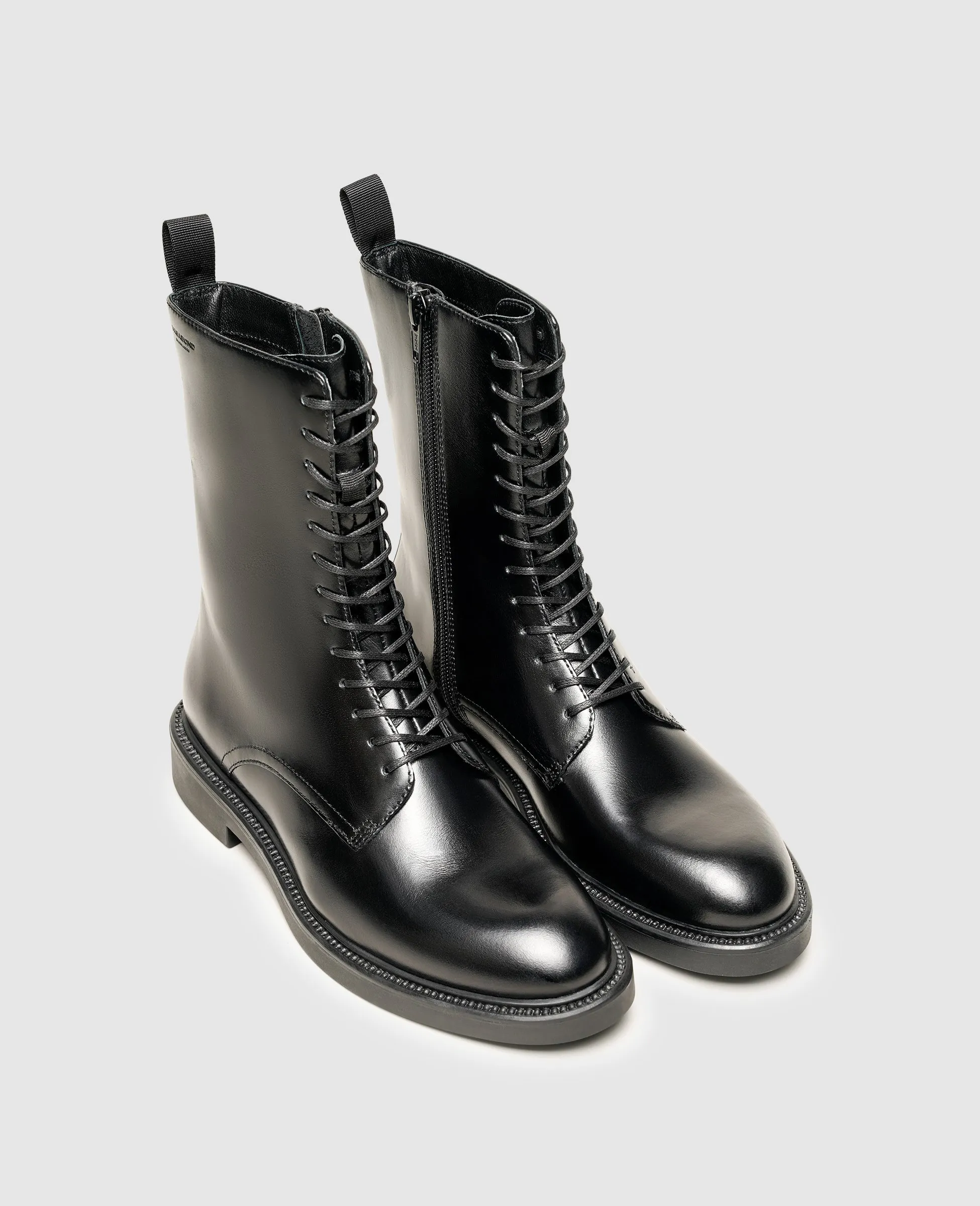 Alex W - Black