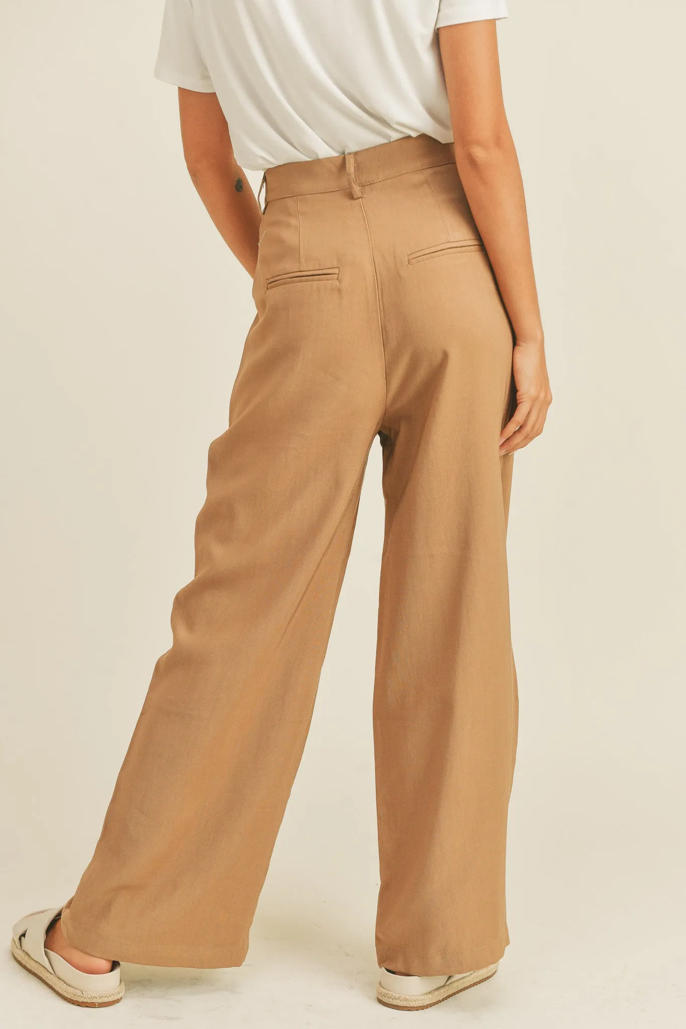 Arid Trousers in Camel