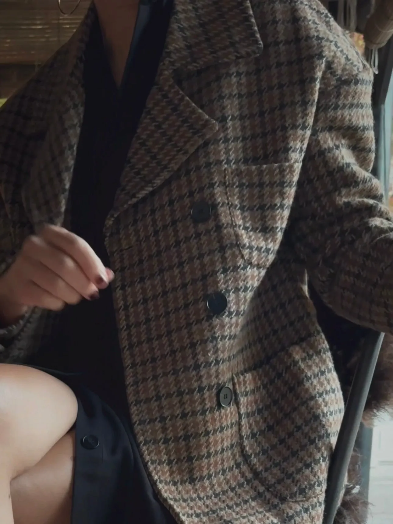 DOUBLET-BREASTED CHECKERED BLAZER - BROWN