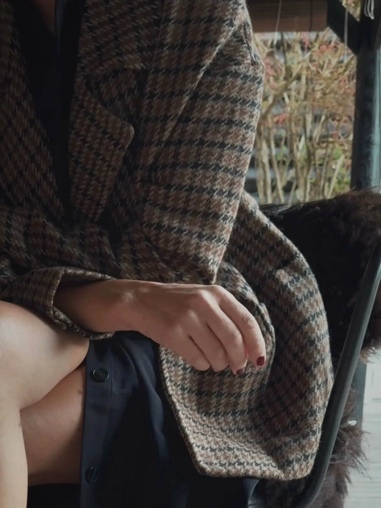 DOUBLET-BREASTED CHECKERED BLAZER - BROWN