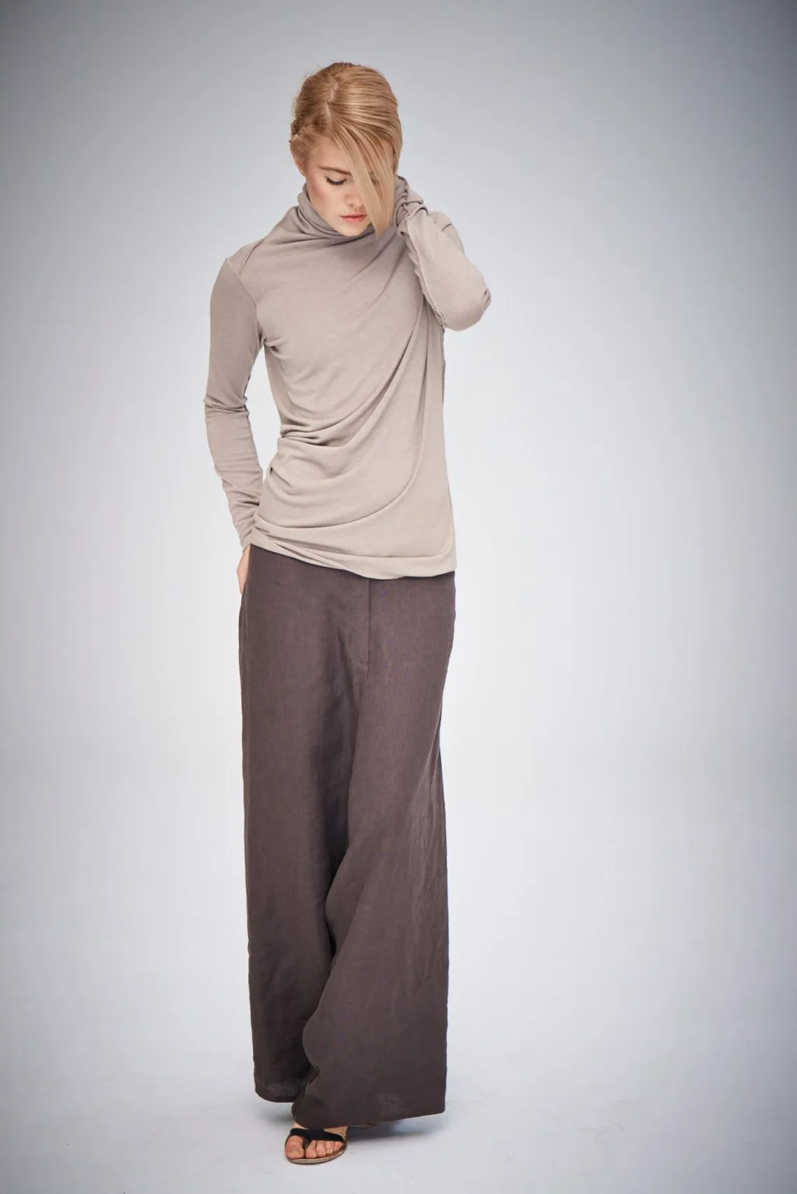 DRAPED TURTLENECK TOP