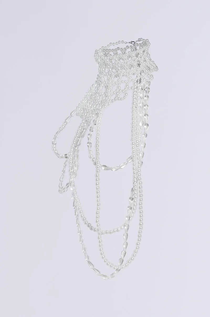 ELEGANCE IS ME STATEMENT NECKLACE