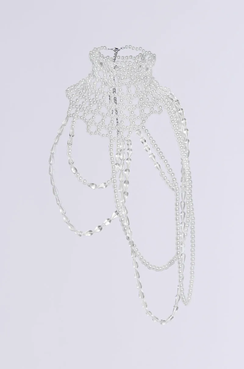 ELEGANCE IS ME STATEMENT NECKLACE