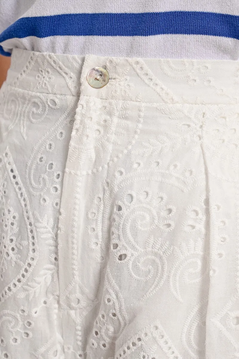 ENGLISH EMBROIDERY SHORTS