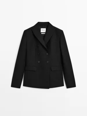 Fitted double-breasted blazer