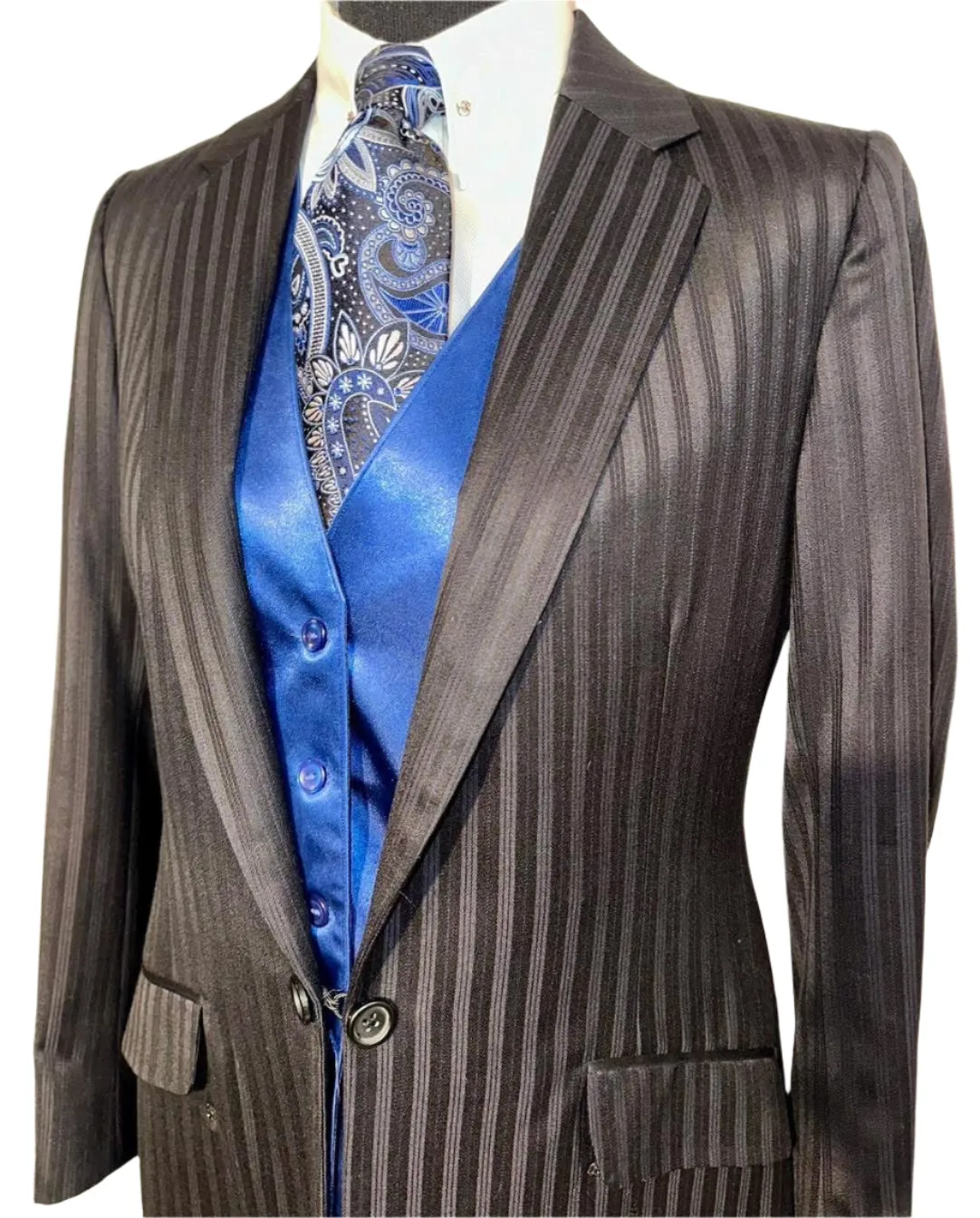 Frierson's, Ladies Day Suit