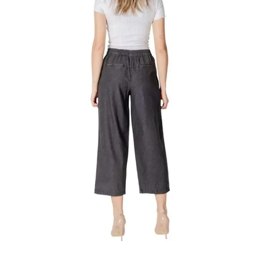 Gray Cropped Pleated Pants