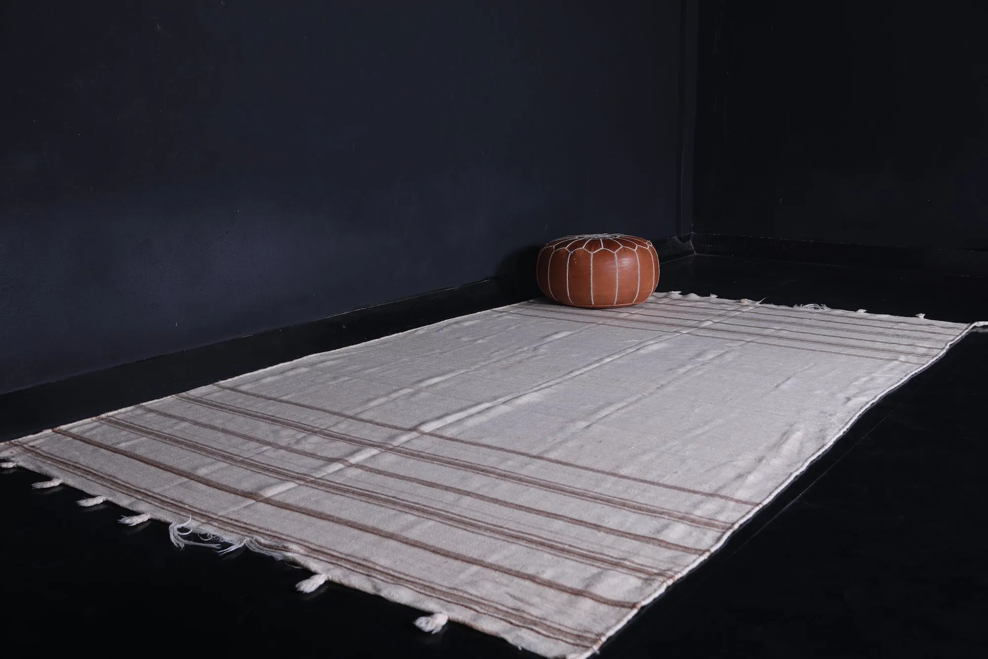 Handwoven Moroccan Rug - 6.2 FT X 10.3 FT | Timeless Elegance