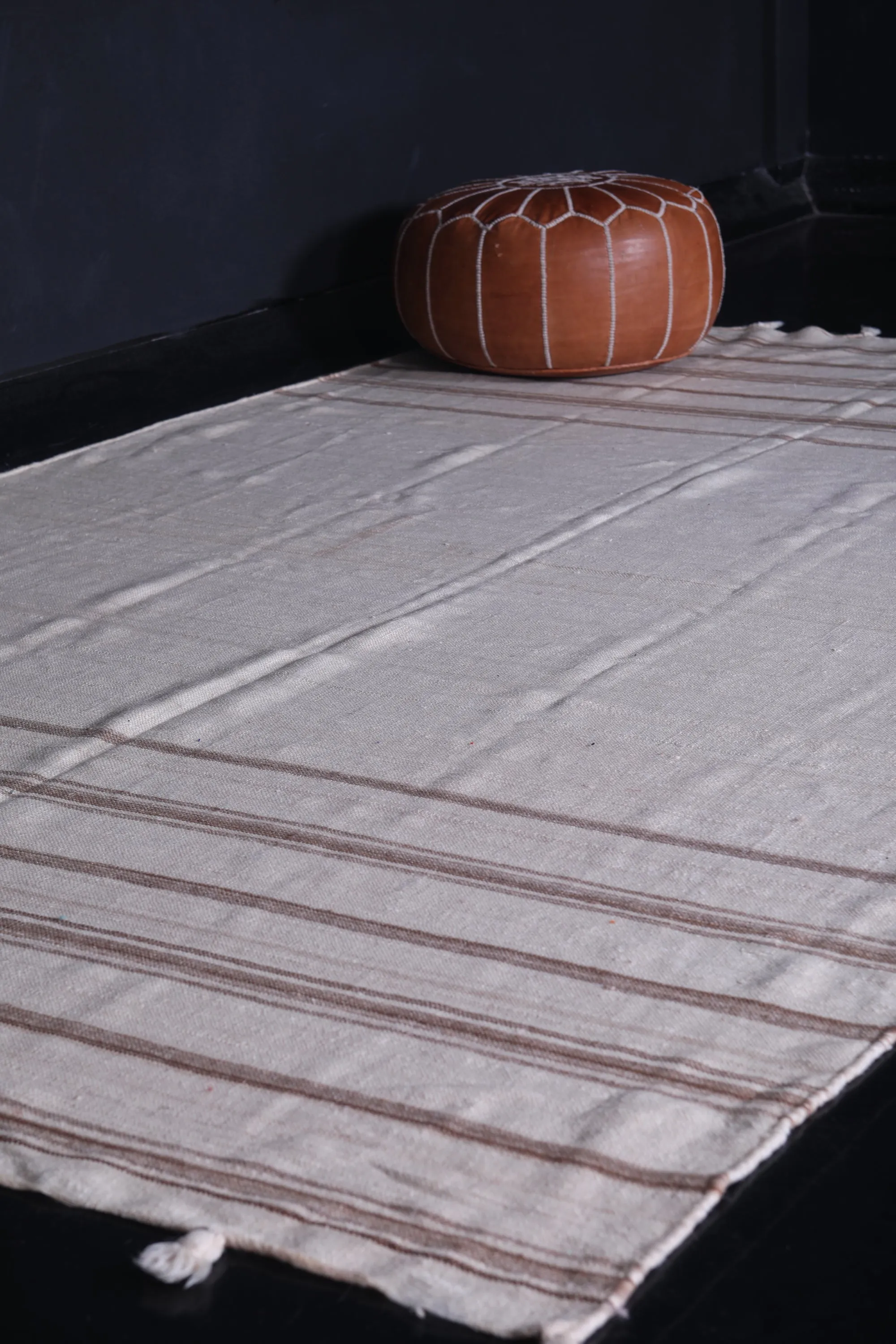 Handwoven Moroccan Rug - 6.2 FT X 10.3 FT | Timeless Elegance