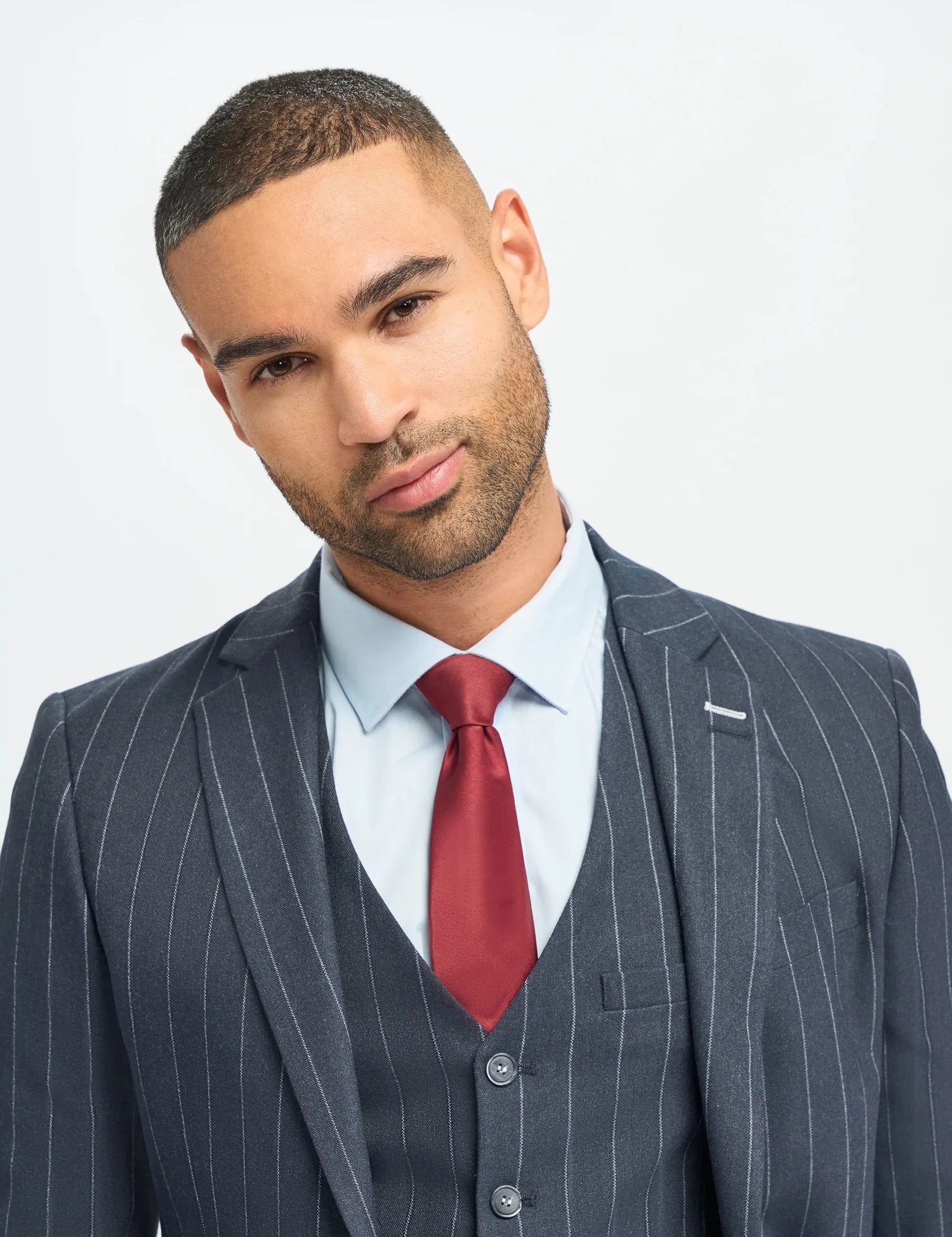 INVINCIBLE – NAVY 3 PIECE PINSTRIPE SUIT TAILORED FIT