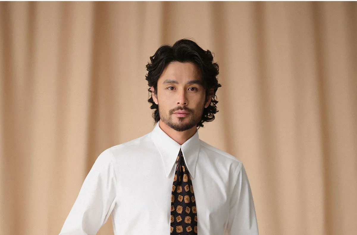 Long Pointed Collar White Shirt