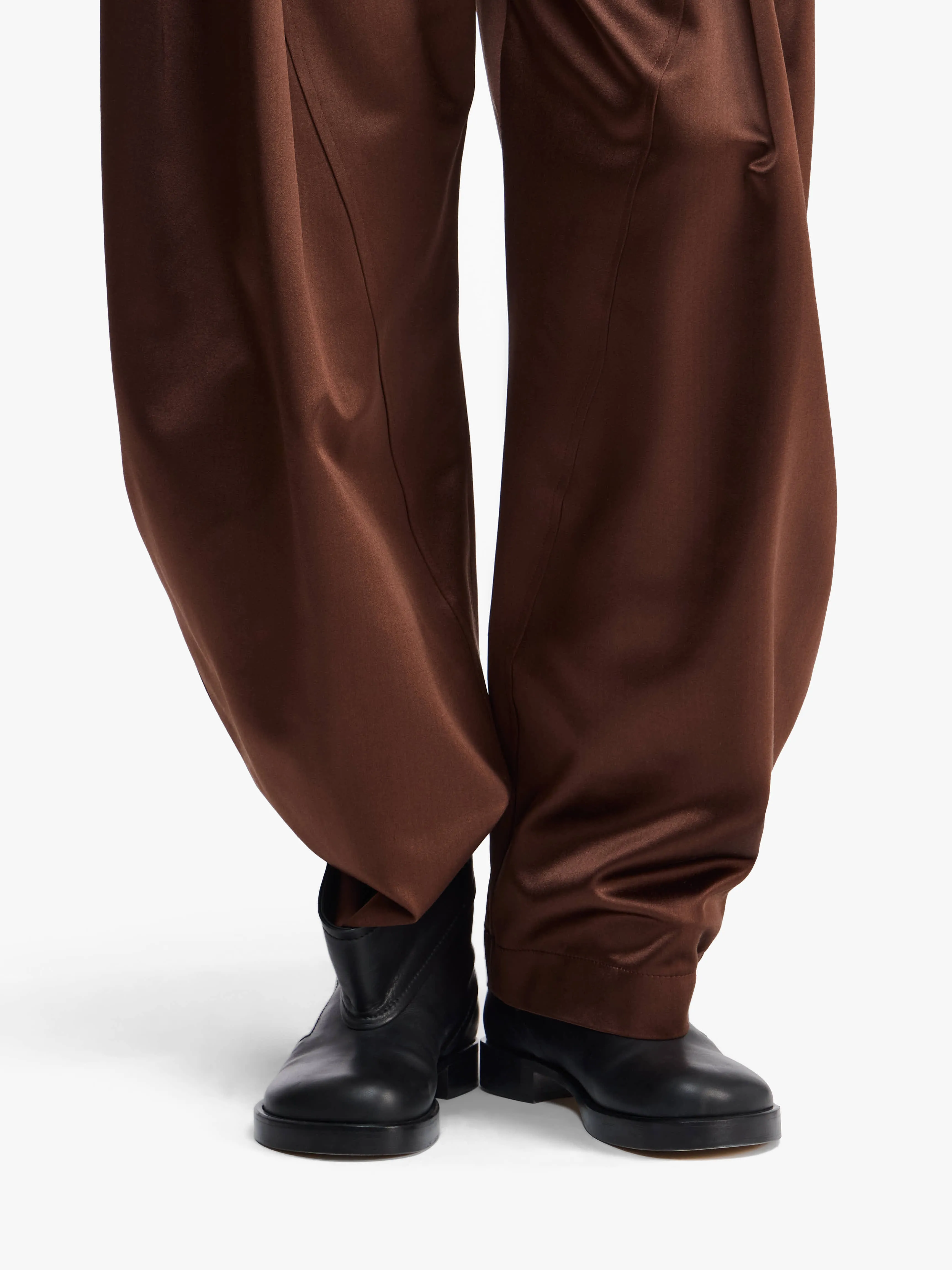 PLEATED D-RING TROUSERS