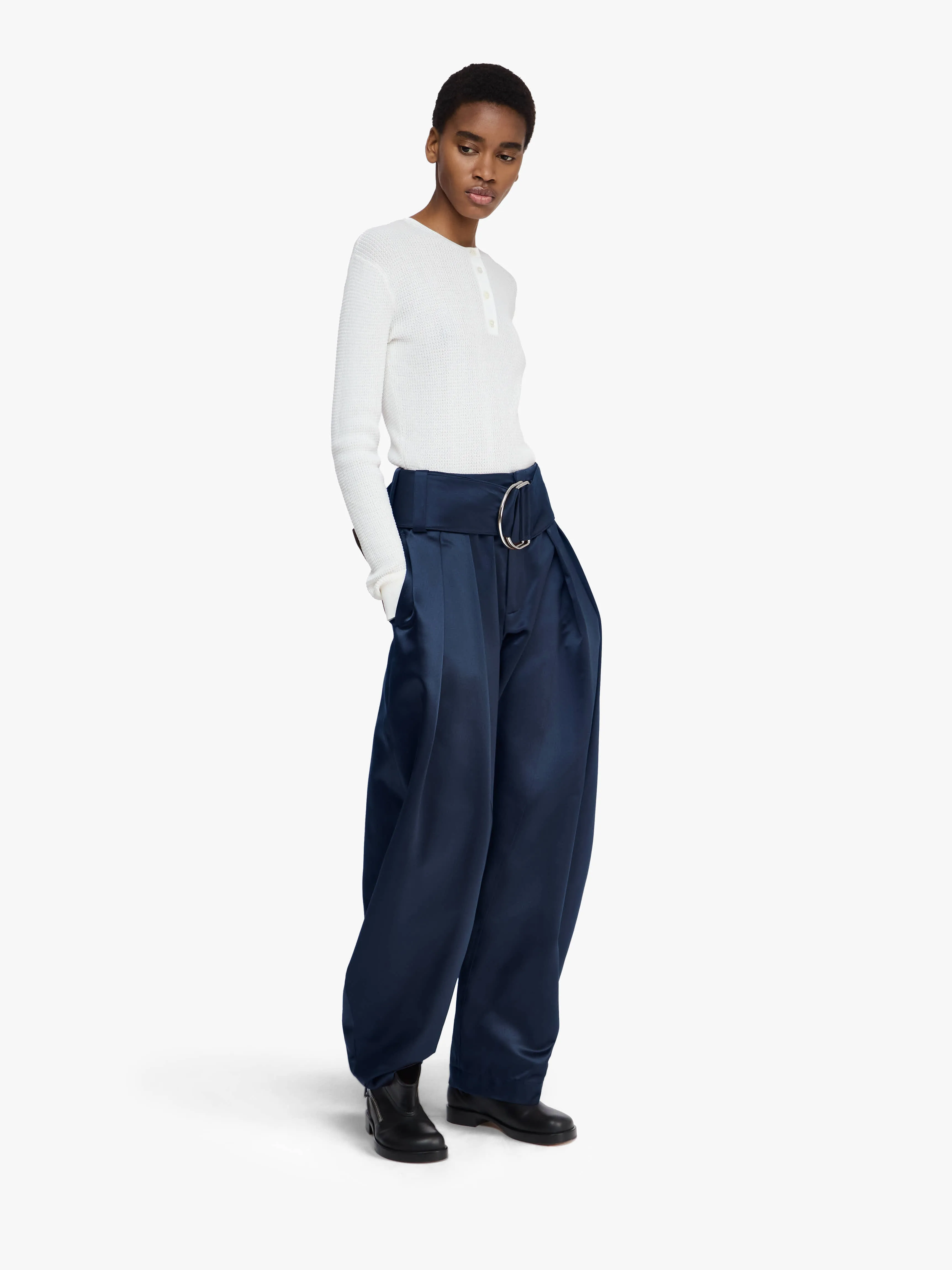 PLEATED D-RING TROUSERS