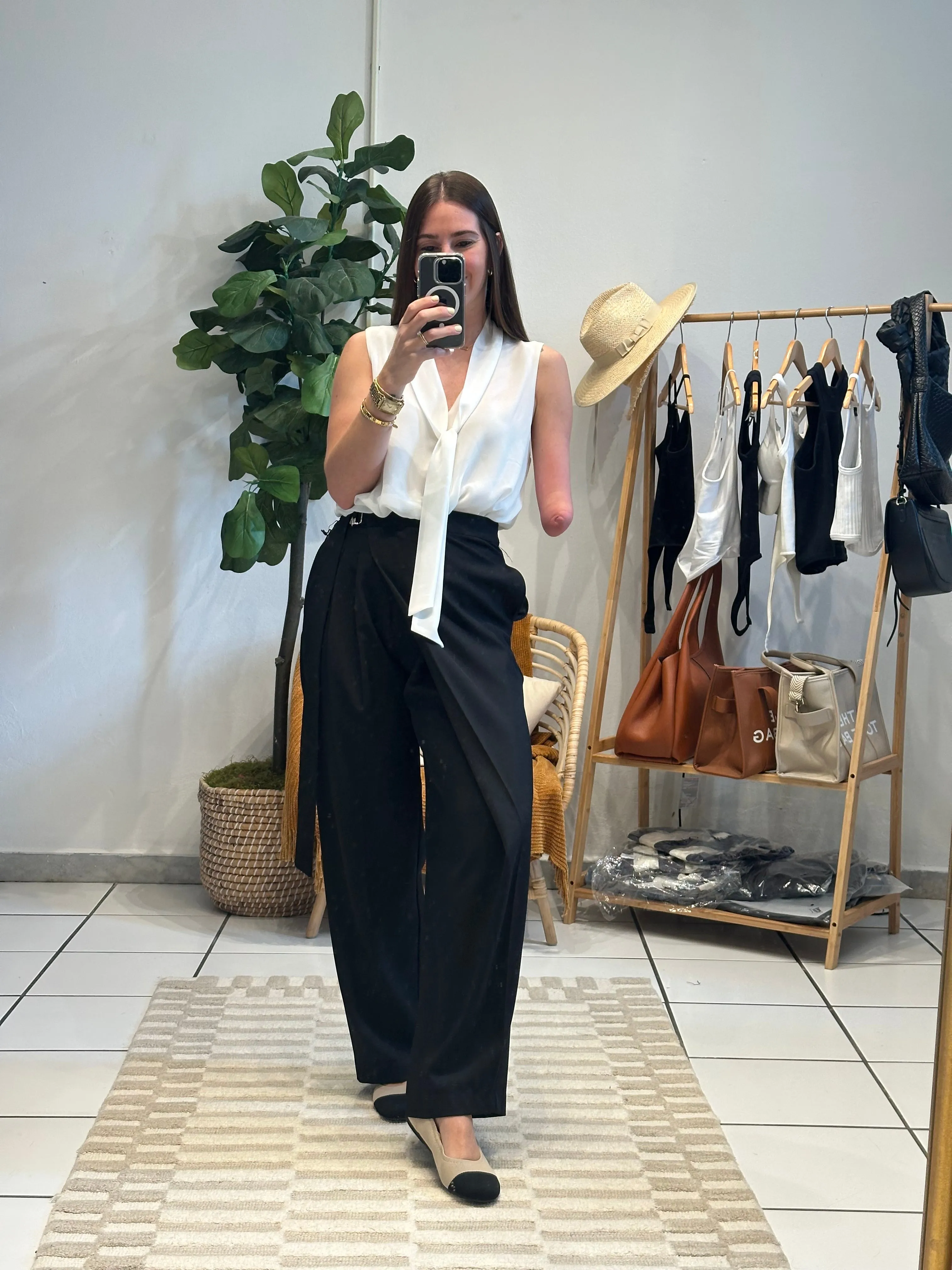 PLEATED TROUSERS - BLACK