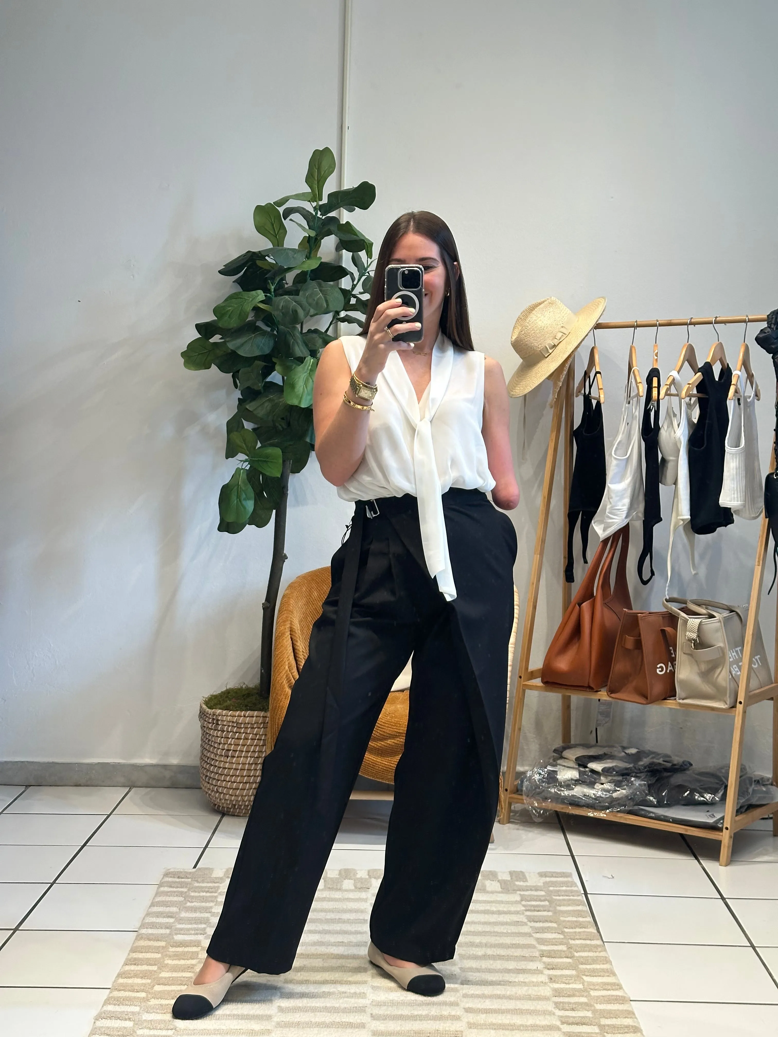 PLEATED TROUSERS - BLACK