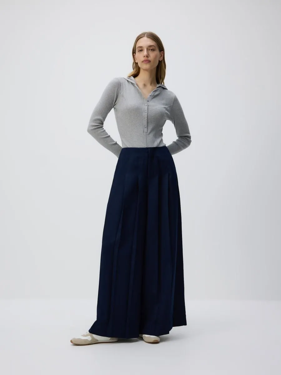 Pleated trousers