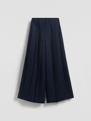 Pleated trousers