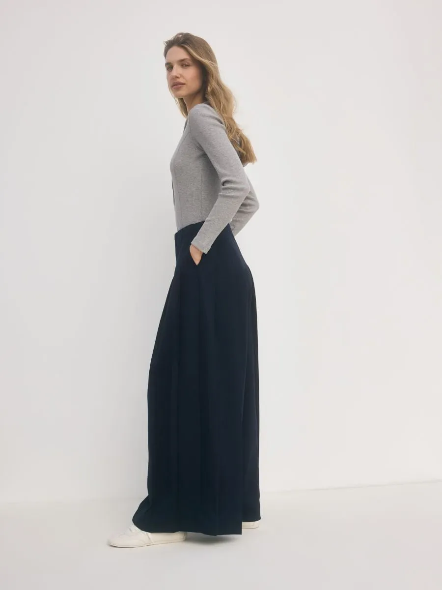 Pleated trousers