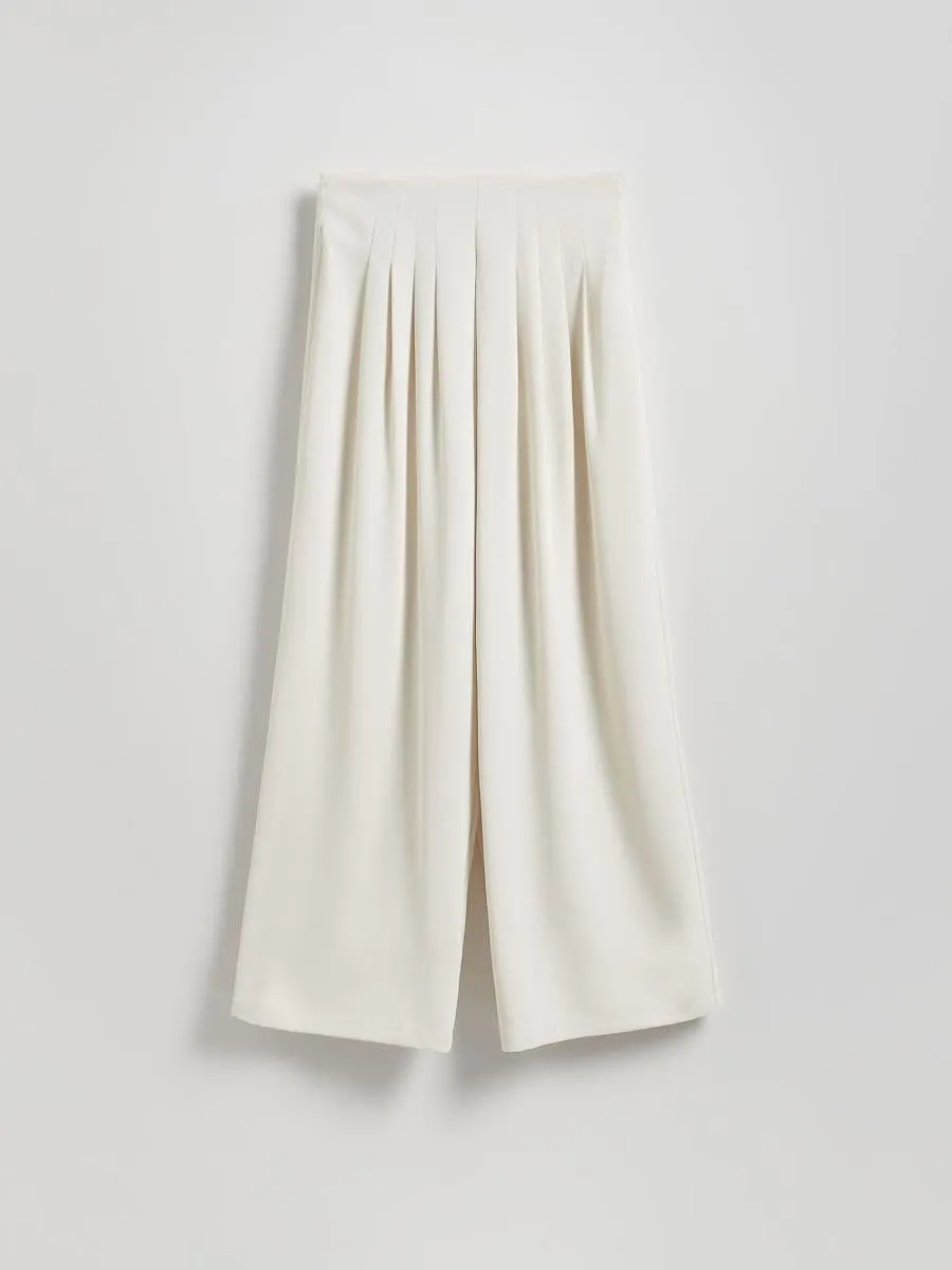 Pleated wide leg trousers