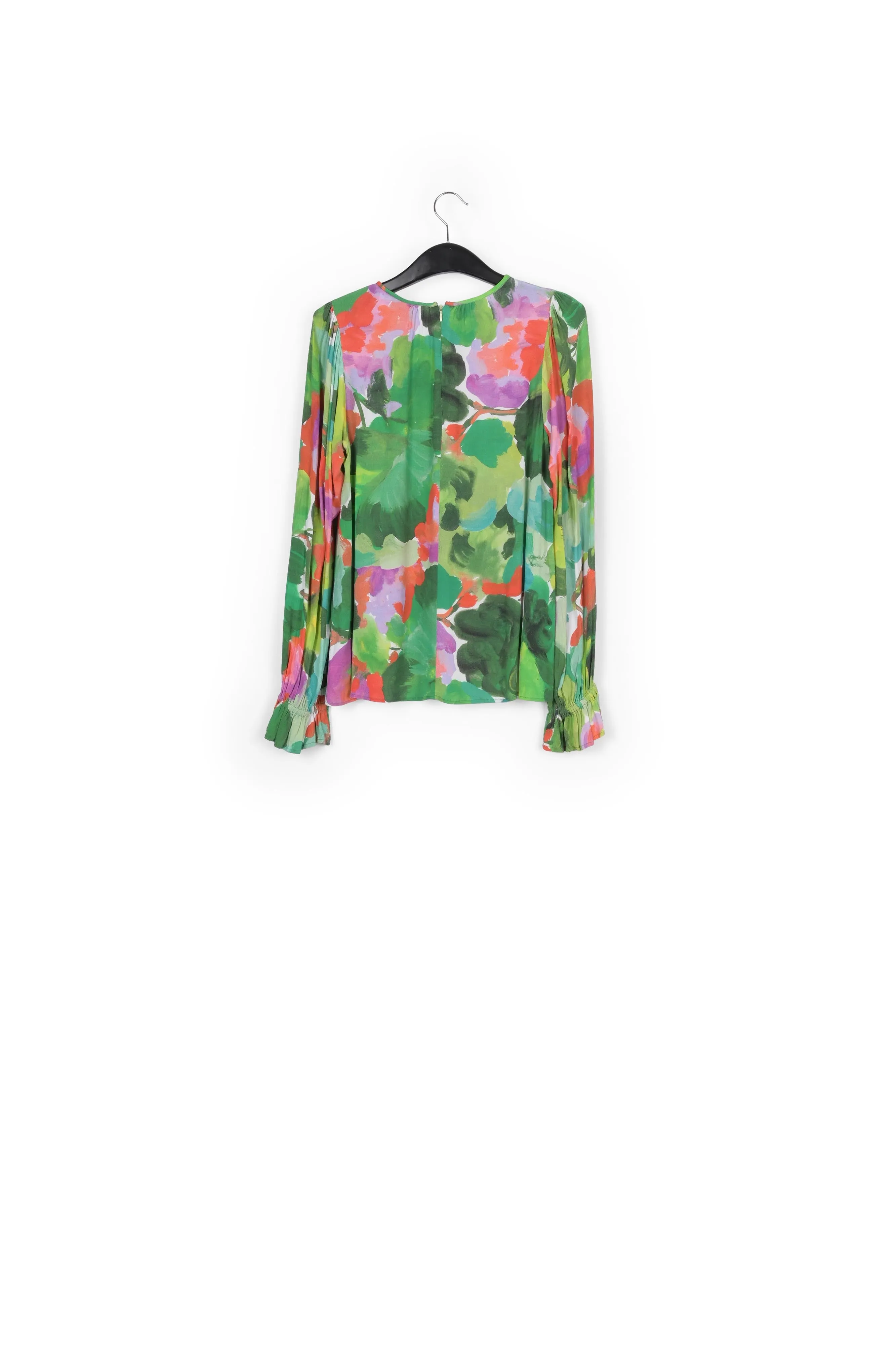 Ruffled collar shirt
