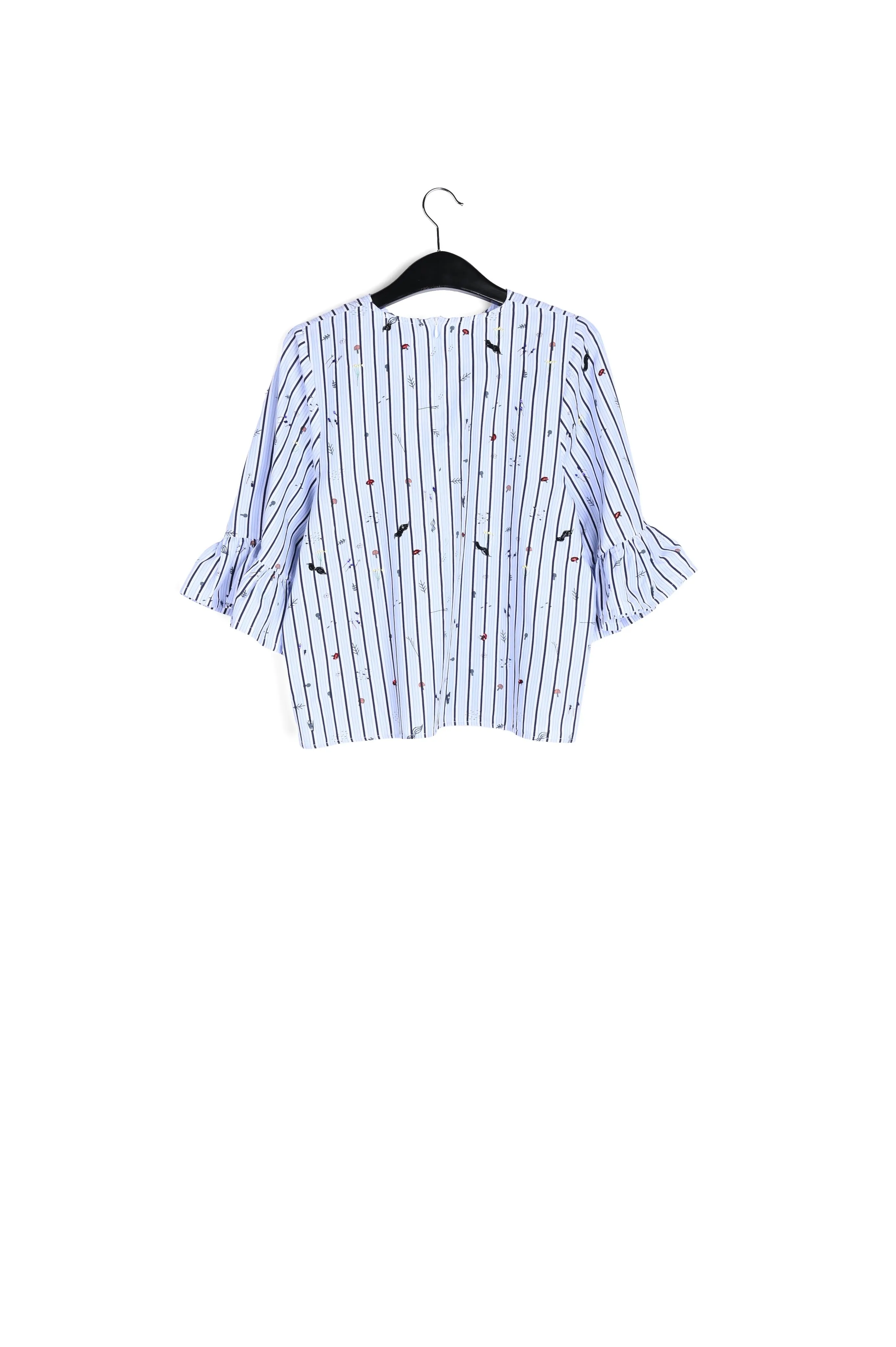 Short sleeved top