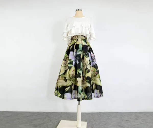 simple printed high-waisted skirts
