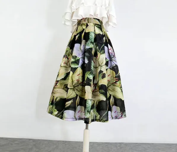 simple printed high-waisted skirts