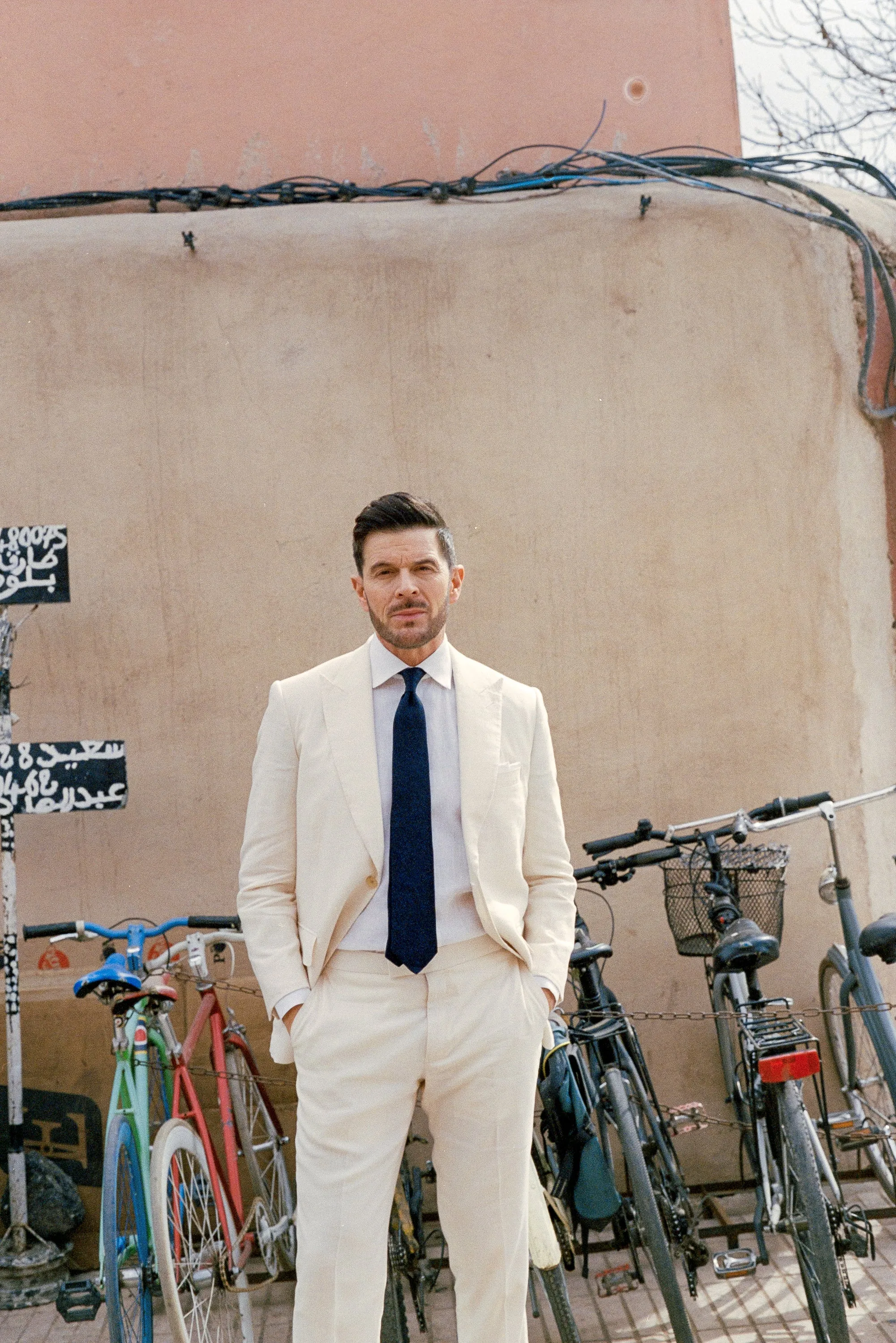 Single Breasted Peak Lapel Suit in Cream Wool Linen