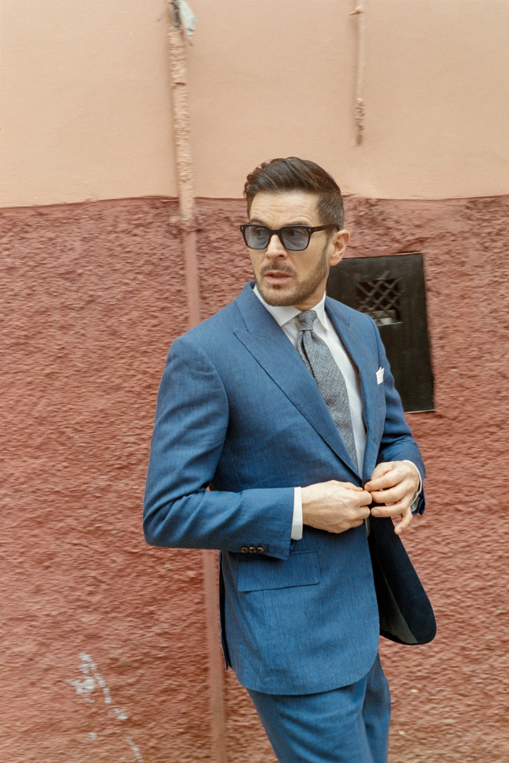 Single Breasted Peak Lapel Suit in Mid Blue Wool Linen