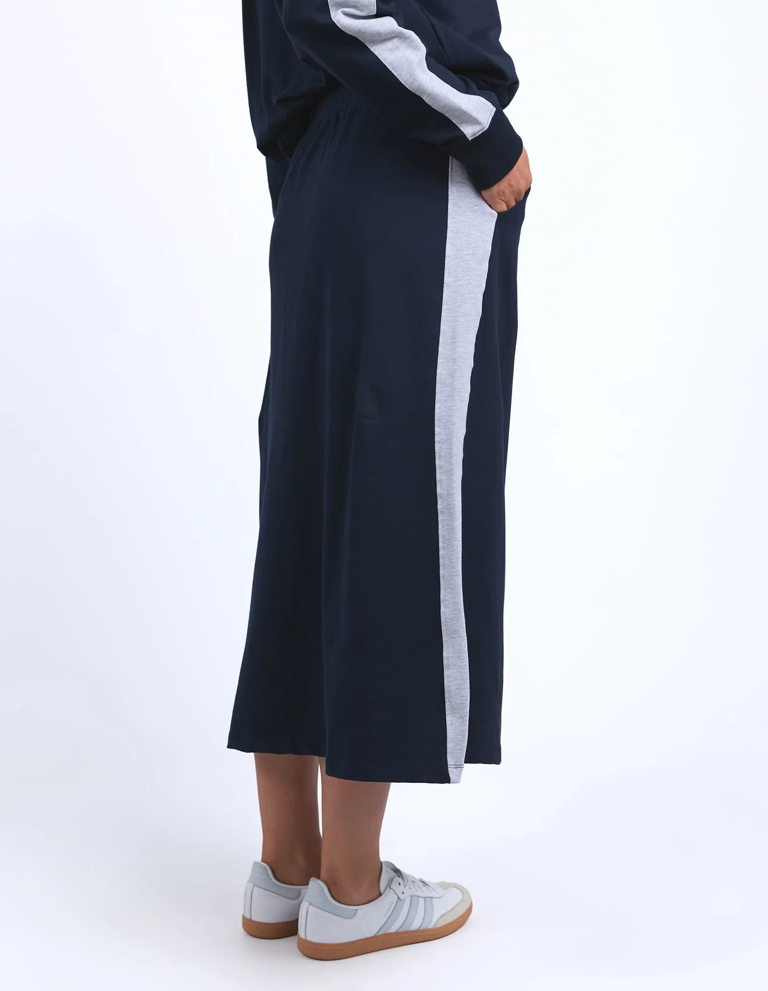 SLOANE FLEECE SKIRT || NAVY