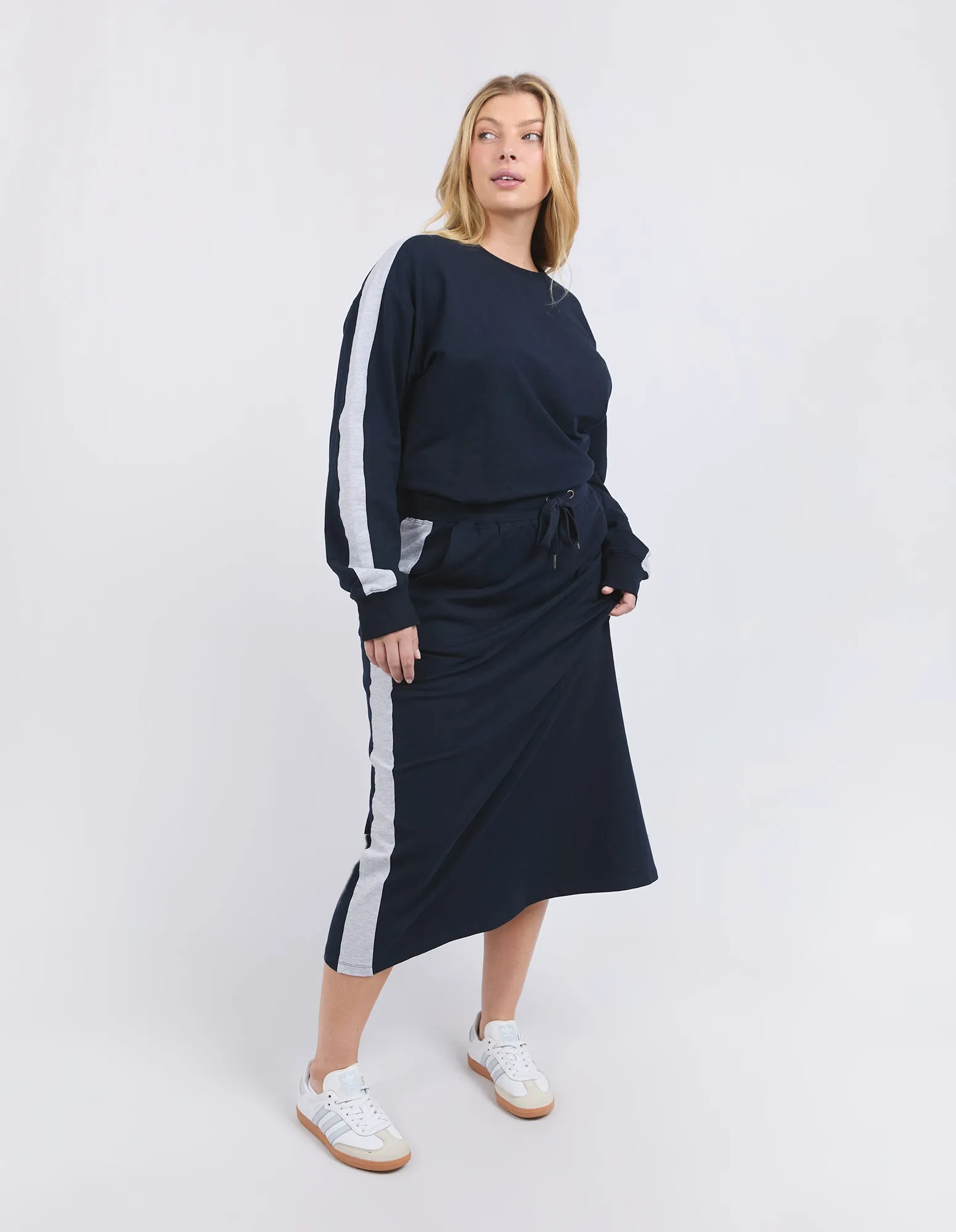 SLOANE FLEECE SKIRT || NAVY
