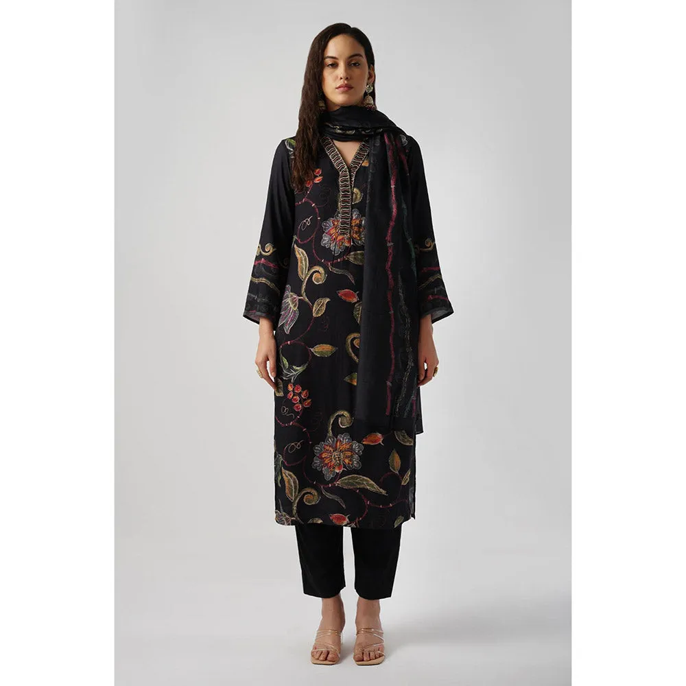 TAHILIYA Women Black Kurta with Pant and Dupatta (Set of 3)