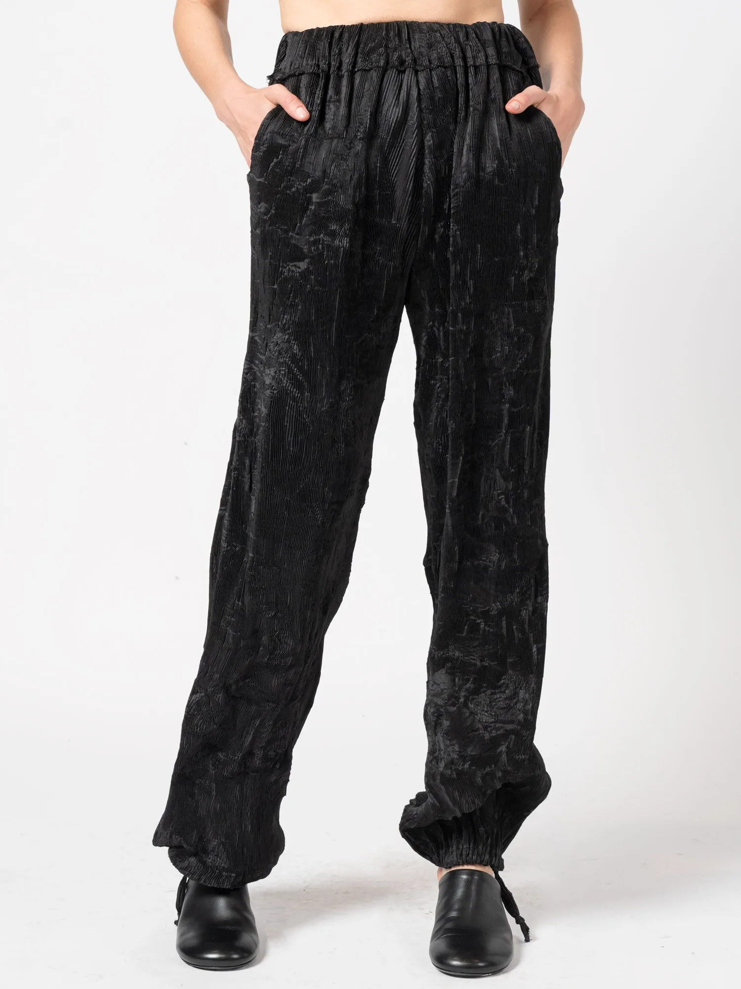 Textured Pleated Trousers