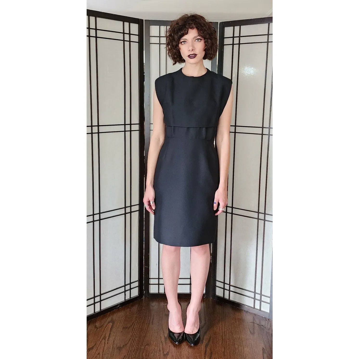 Vintage 60s Mod Dress in Tailored Wool, Sleeveless, M