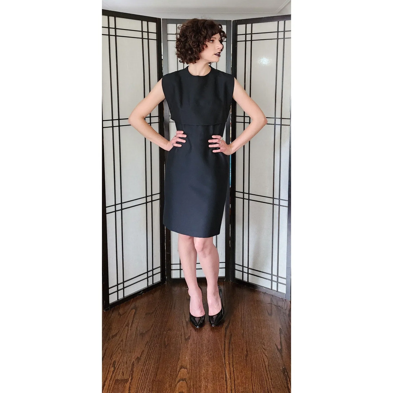 Vintage 60s Mod Dress in Tailored Wool, Sleeveless, M