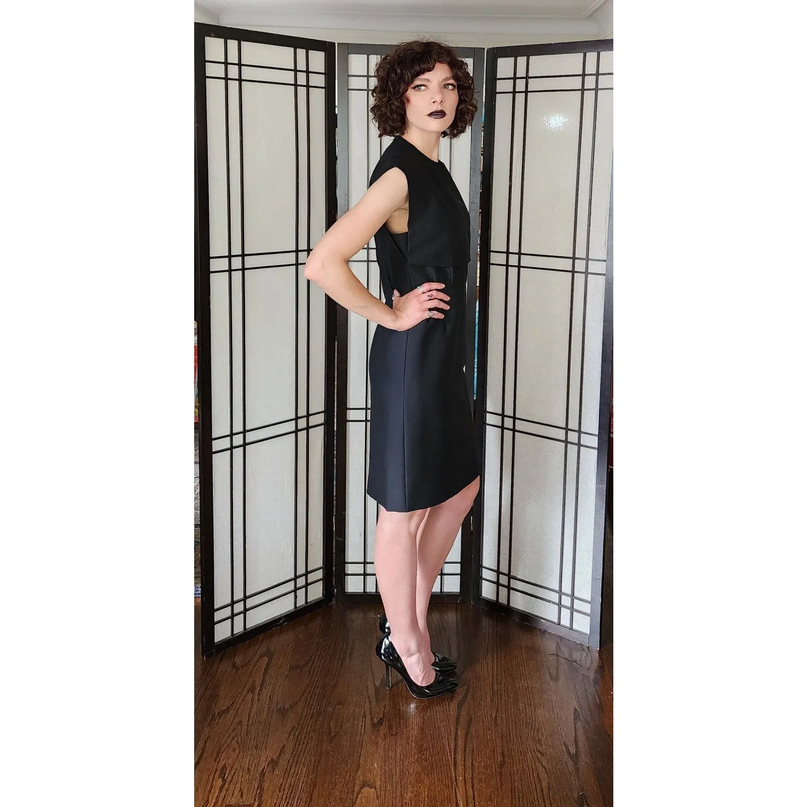 Vintage 60s Mod Dress in Tailored Wool, Sleeveless, M
