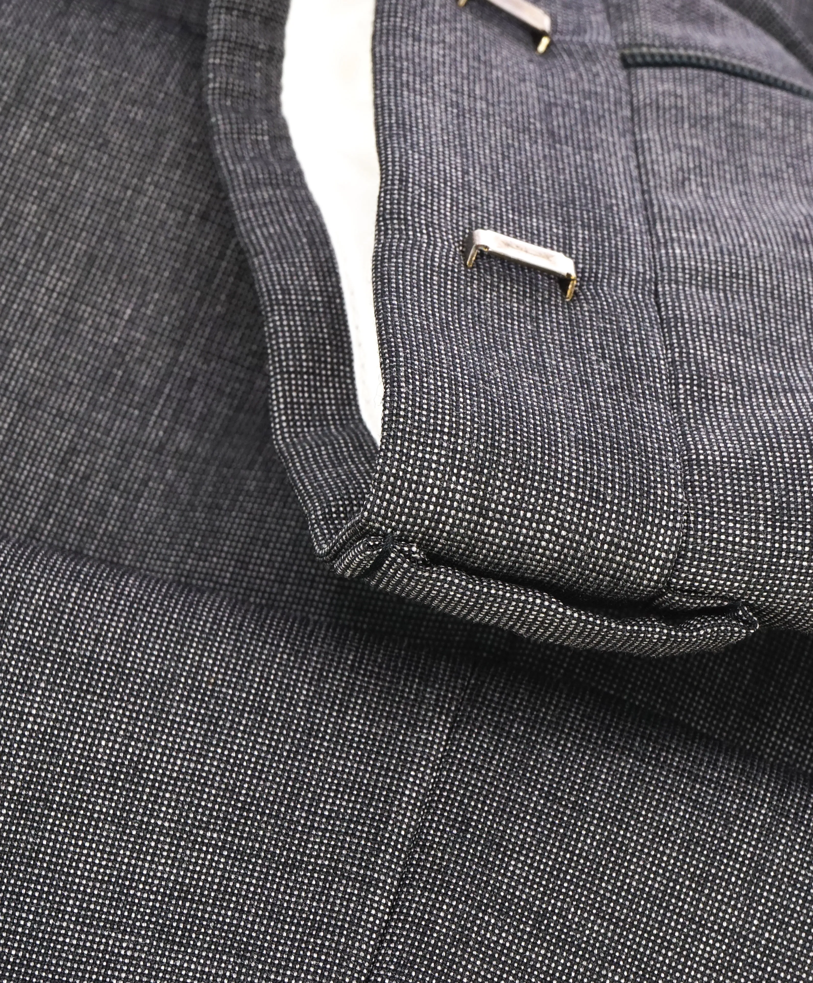 Z ZEGNA - Gray Textured Pindot "Slim" Flat Front Dress Pants - 32W